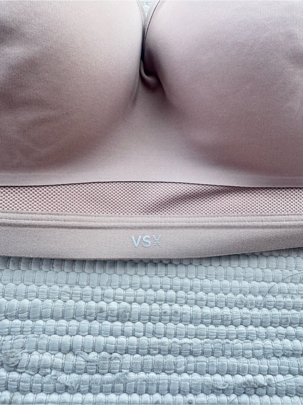 Victoria’s Secret VSX Incredible Plunge Sports Bra 36DD NWT Taupe - Picture 3 of 10